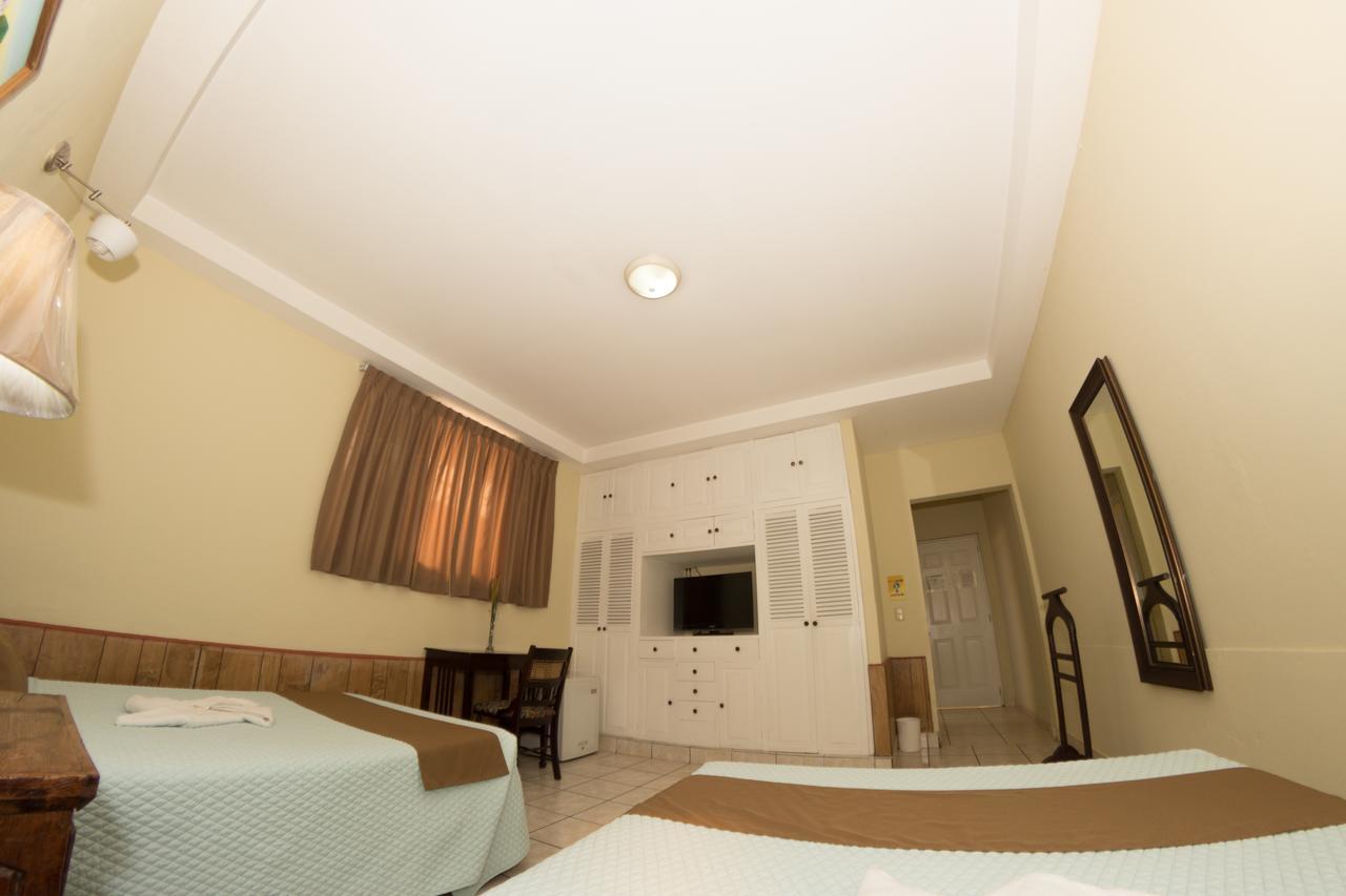 Hotel Meson De Maria Antiguo Cuscatlán Zewnętrze zdjęcie