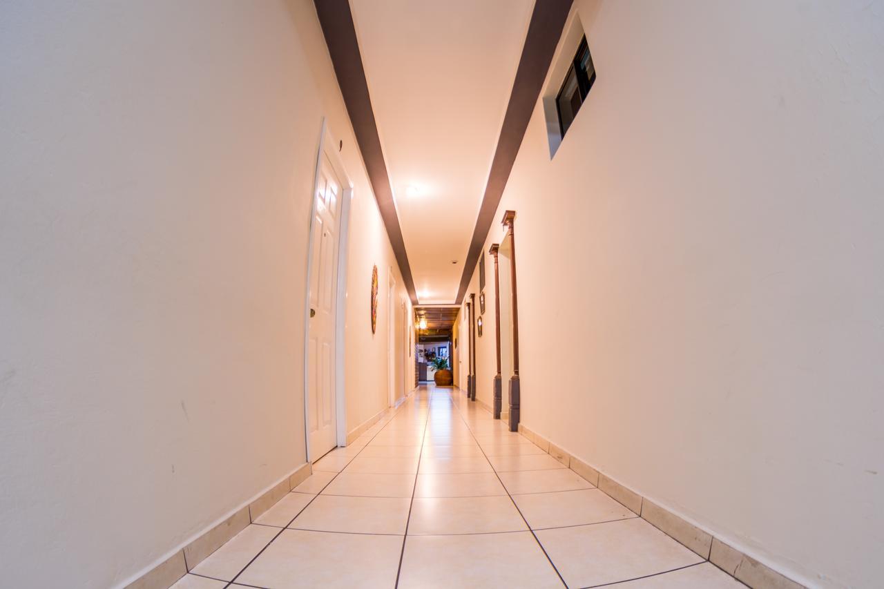 Hotel Meson De Maria Antiguo Cuscatlán Zewnętrze zdjęcie