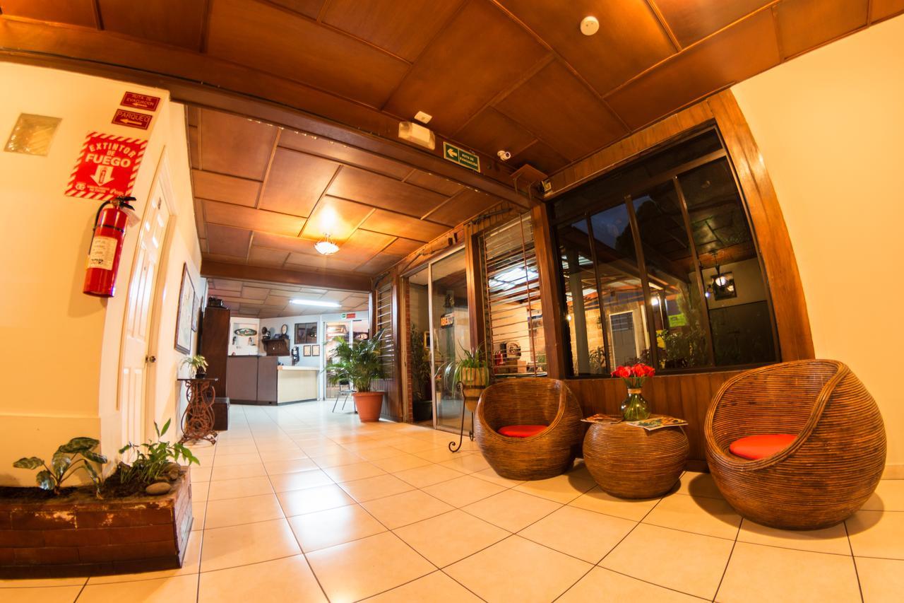 Hotel Meson De Maria Antiguo Cuscatlán Zewnętrze zdjęcie