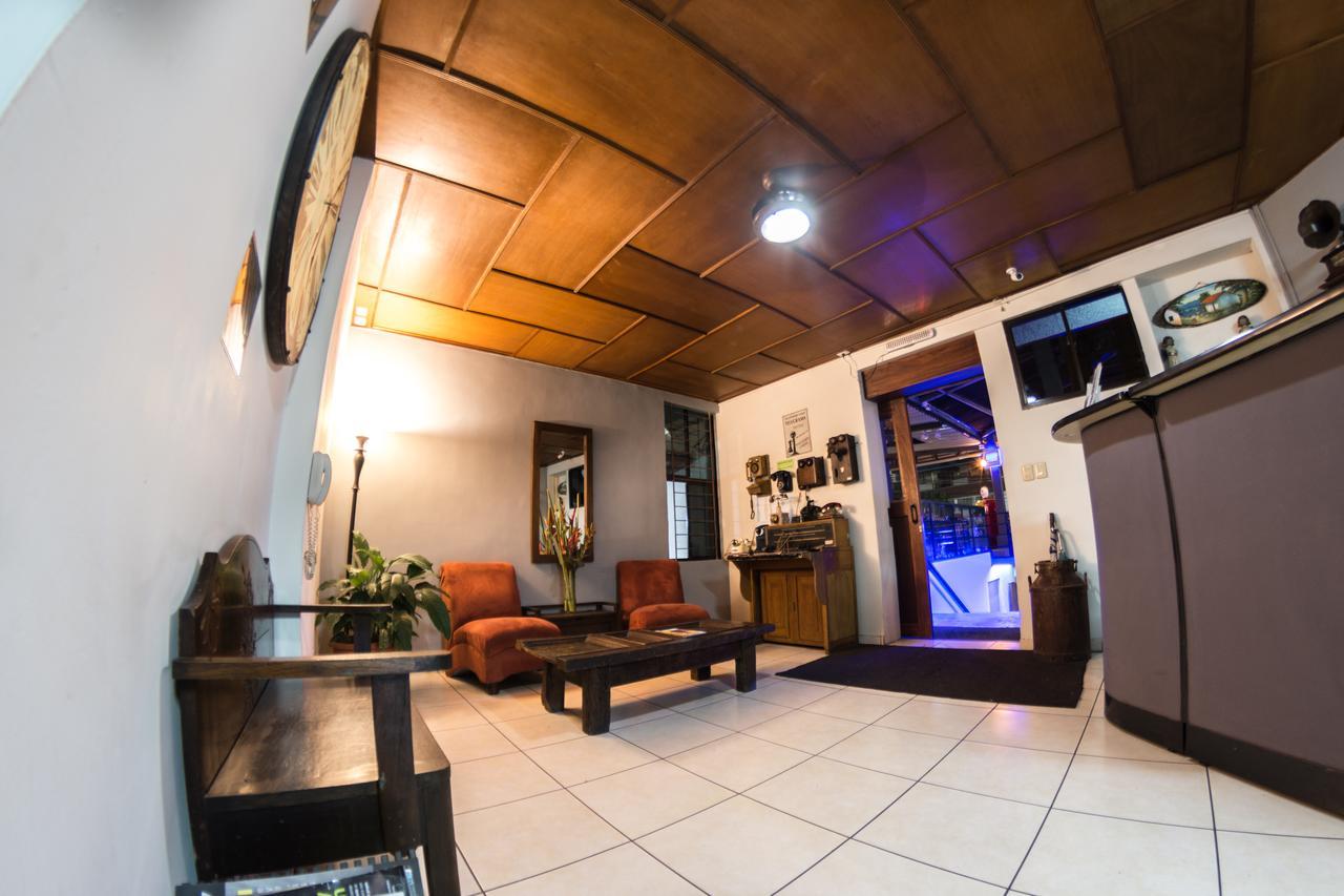 Hotel Meson De Maria Antiguo Cuscatlán Zewnętrze zdjęcie