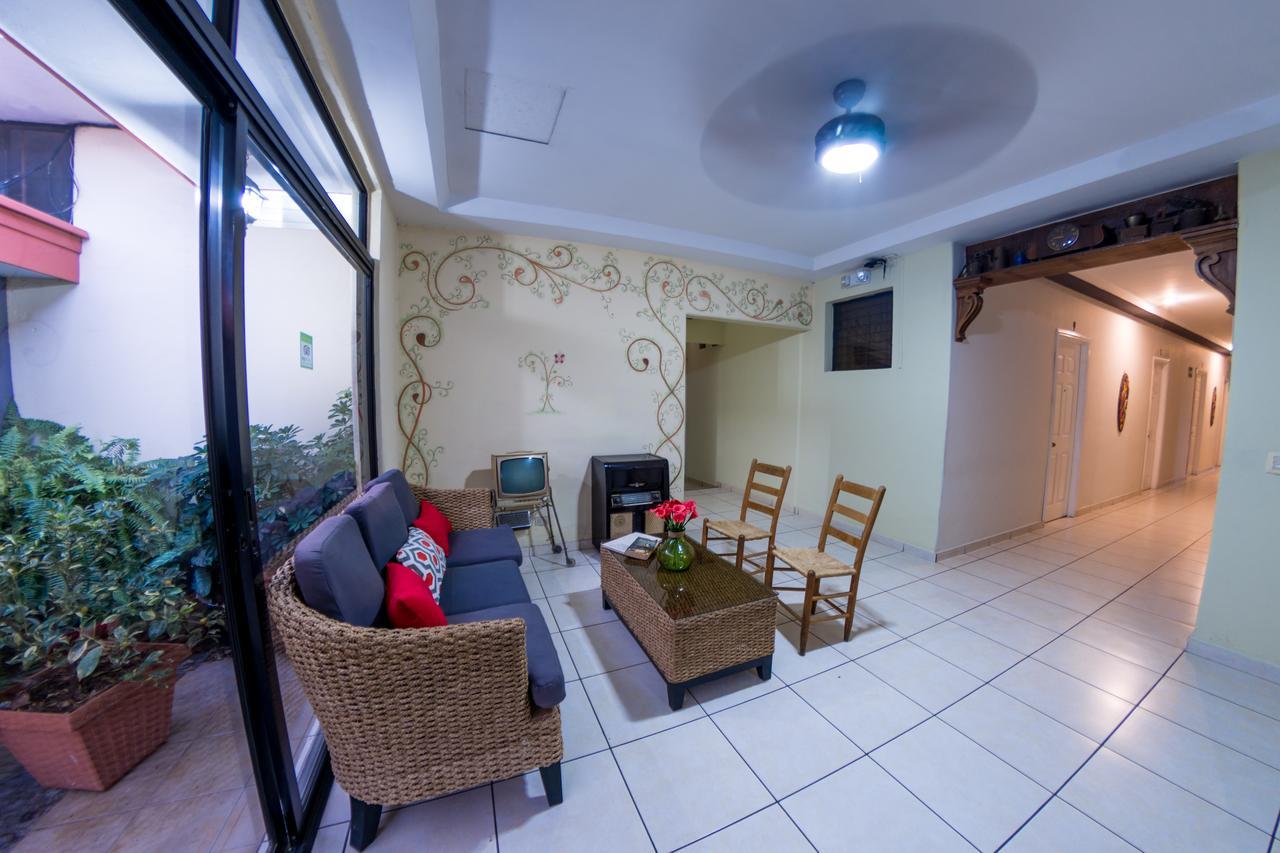Hotel Meson De Maria Antiguo Cuscatlán Zewnętrze zdjęcie