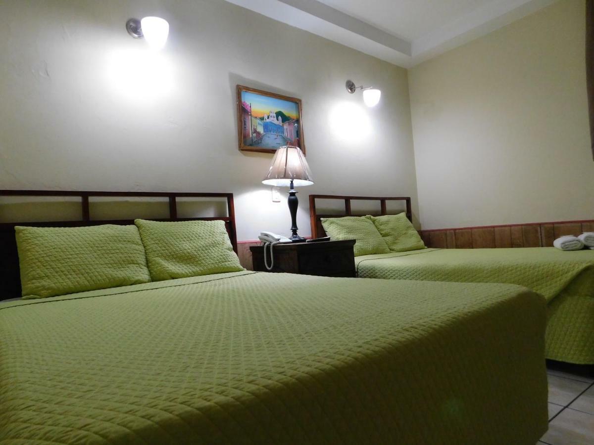 Hotel Meson De Maria Antiguo Cuscatlán Zewnętrze zdjęcie