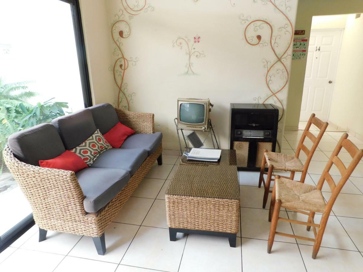 Hotel Meson De Maria Antiguo Cuscatlán Zewnętrze zdjęcie