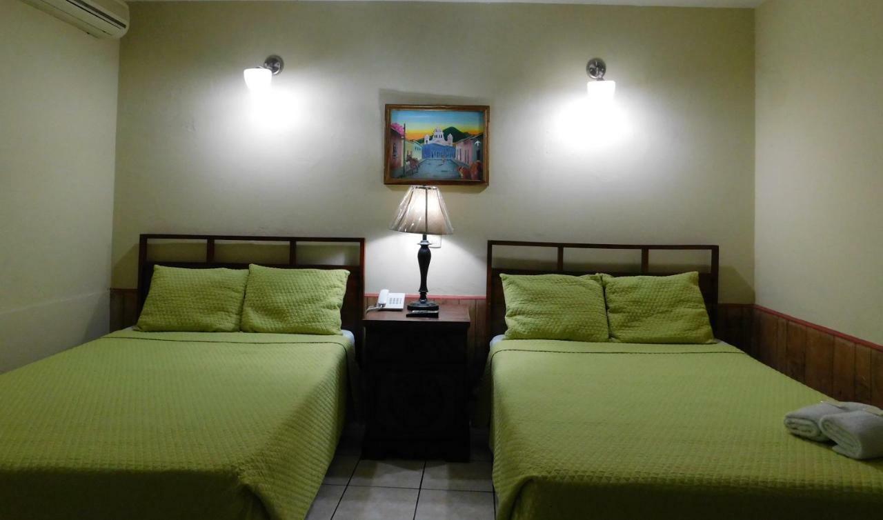 Hotel Meson De Maria Antiguo Cuscatlán Zewnętrze zdjęcie